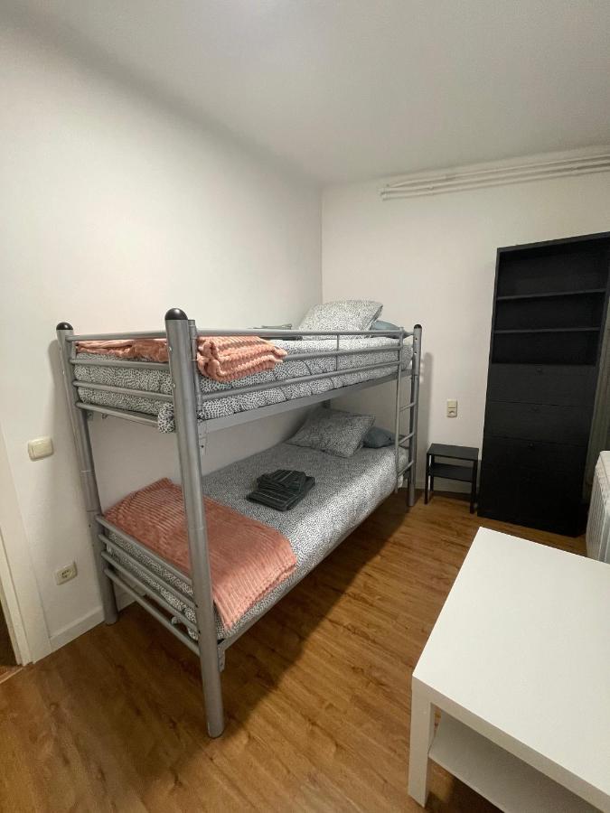 Apartamento Centrico En Berga - Alberga Bagian luar foto