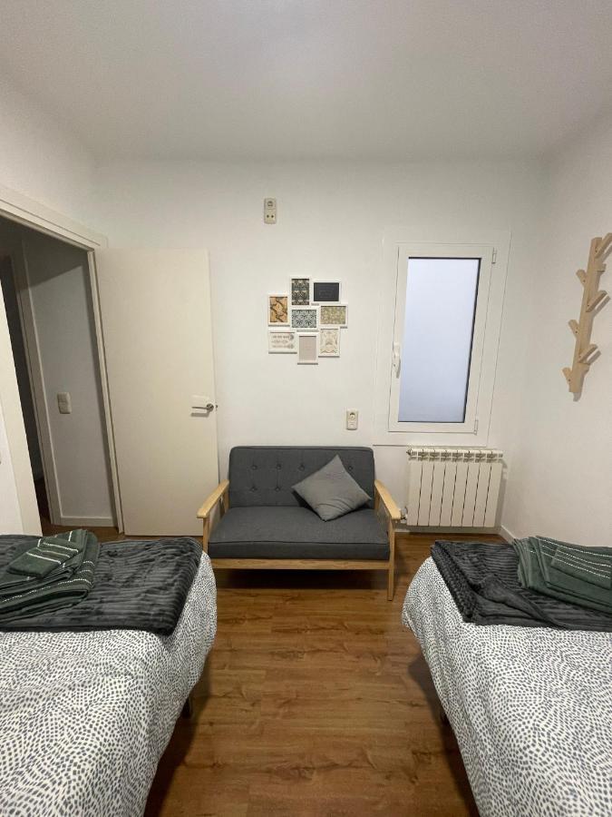 Apartamento Centrico En Berga - Alberga Bagian luar foto