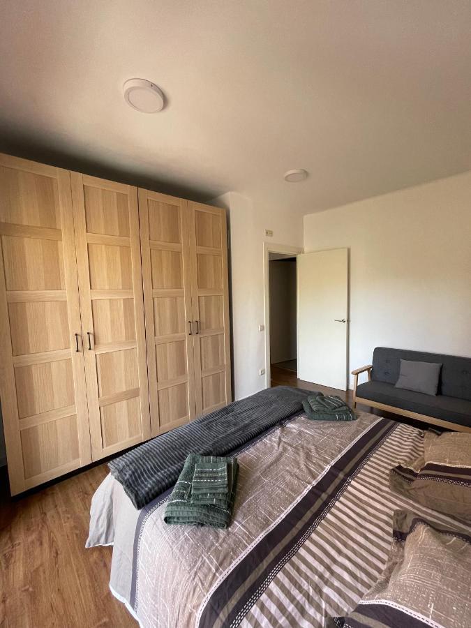 Apartamento Centrico En Berga - Alberga Bagian luar foto