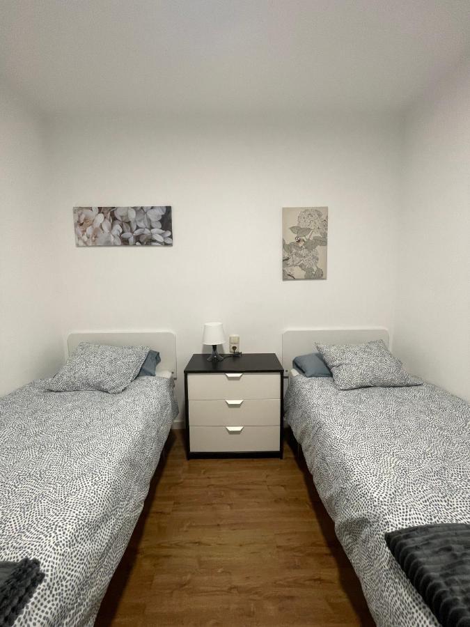 Apartamento Centrico En Berga - Alberga Bagian luar foto