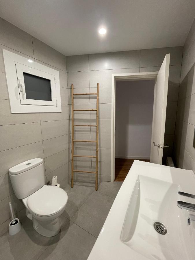 Apartamento Centrico En Berga - Alberga Bagian luar foto