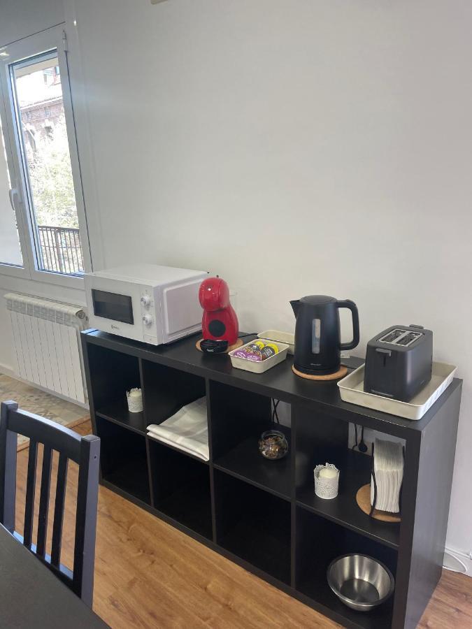 Apartamento Centrico En Berga - Alberga Bagian luar foto